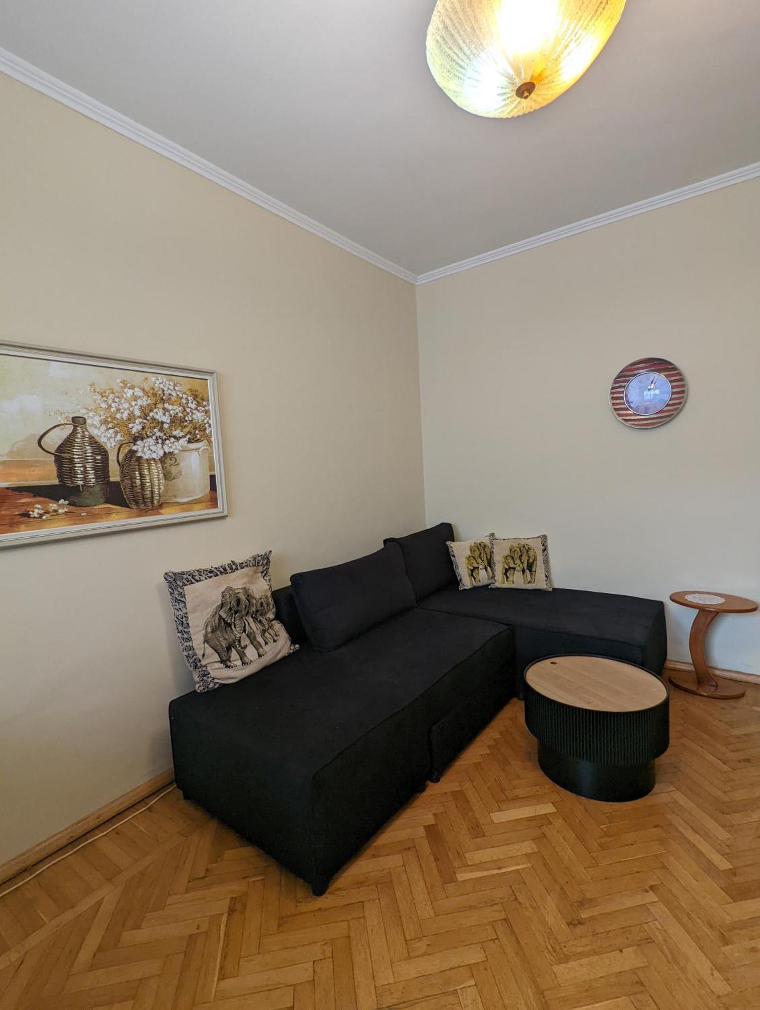 Vintage Apartment In Center Τίρανα Εξωτερικό φωτογραφία